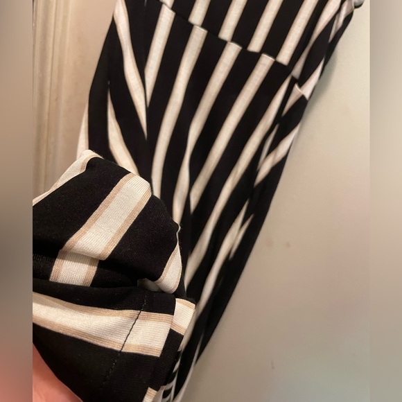 Beautiful Dress - Picture 2 of 3